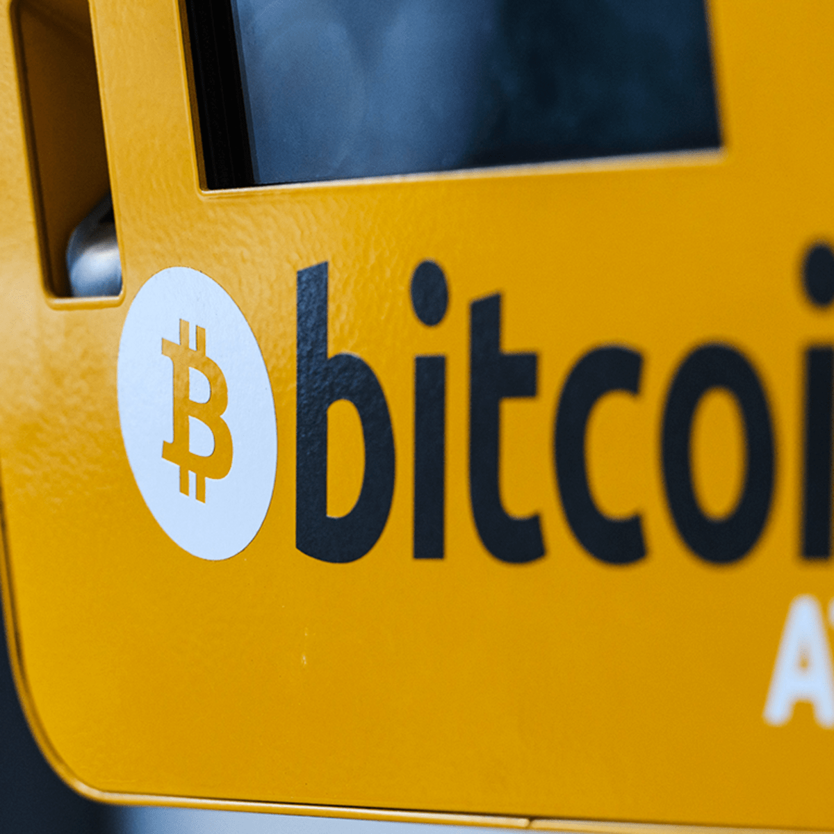 After MicroStrategy Falls Off a Cliff, Just Buy Bitcoin Through a Brokerage  - TheStreet Pro