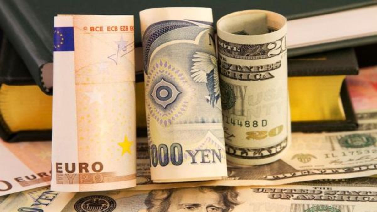 Japan Eyes Surprise Rate Move With U.S. Dollar on 50-Year Losing Streak -  TheStreet Pro