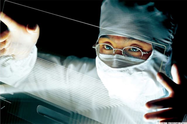Don't Let the Headlines Fog Your View of Corning’s Earnings Report