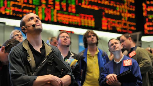 Threat of Bond Vigilantes Strikes Fear in Wall Street