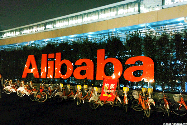 Alibaba Pushes Back on U.S. Punishment as Stock Dips