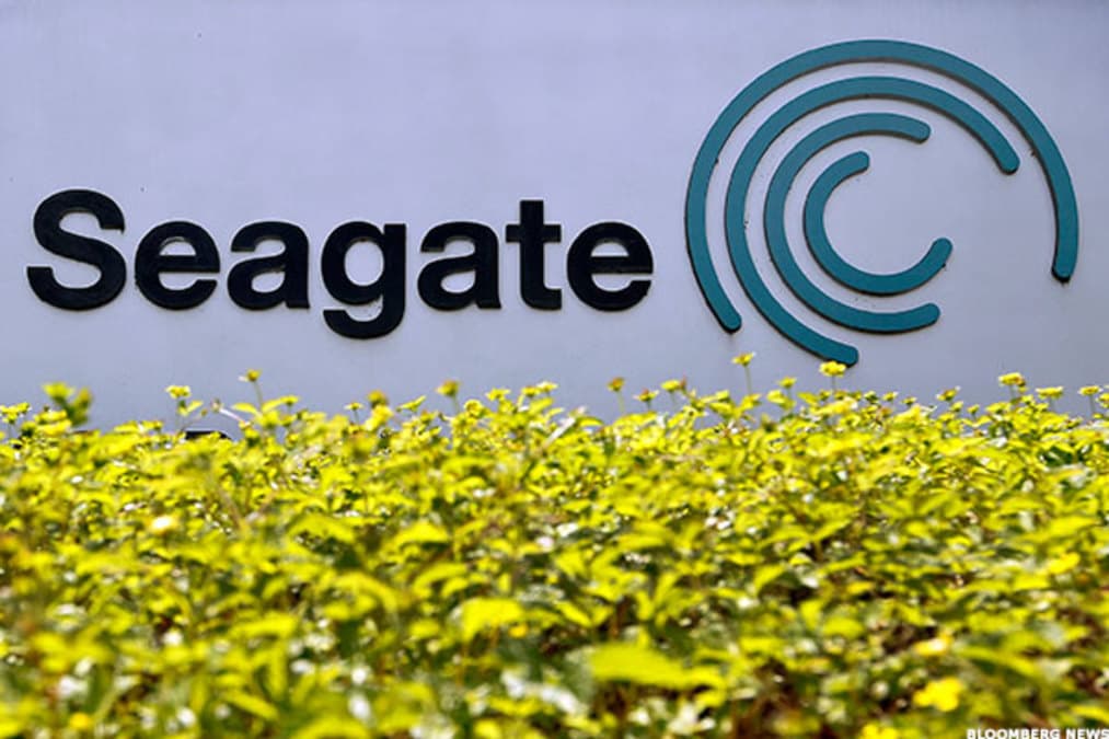 Why Now Is the Right Time to Buy This 4-Name Basket of Memory Stocks