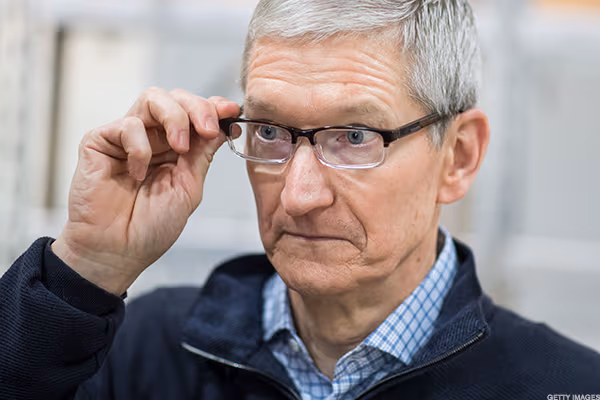 Apple Fails to Dazzle With Long-Awaited Siri AI Announcement