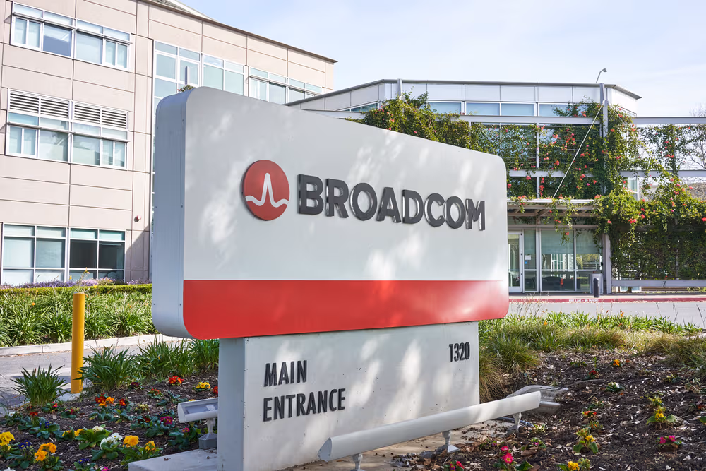Broadcom (AVGO)