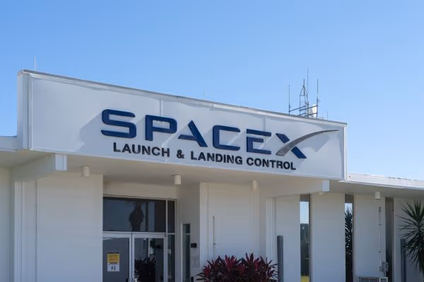 VIDEO: What We’re Watching as SpaceX Shares Make Public Debut